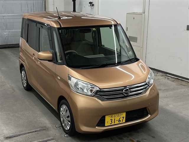 468 Nissan Dayz roox B21A 2015 г. (MIRIVE Saitama)